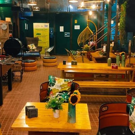 Forrest Hostels Mumbai Kültér fotó
